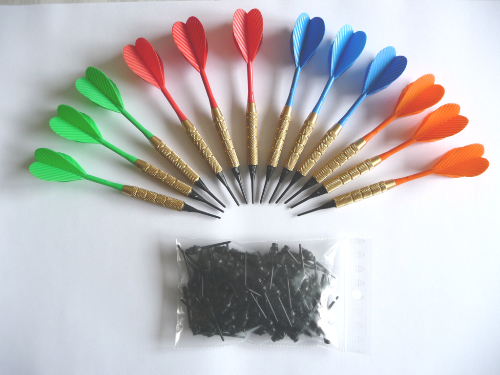 Lot de 12 fléchettes économiques à pointes plastiques + 100 pointes