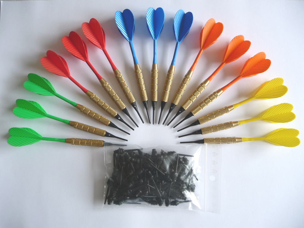 Lot de 15 fléchettes économiques à pointes plastiques + 100 pointes