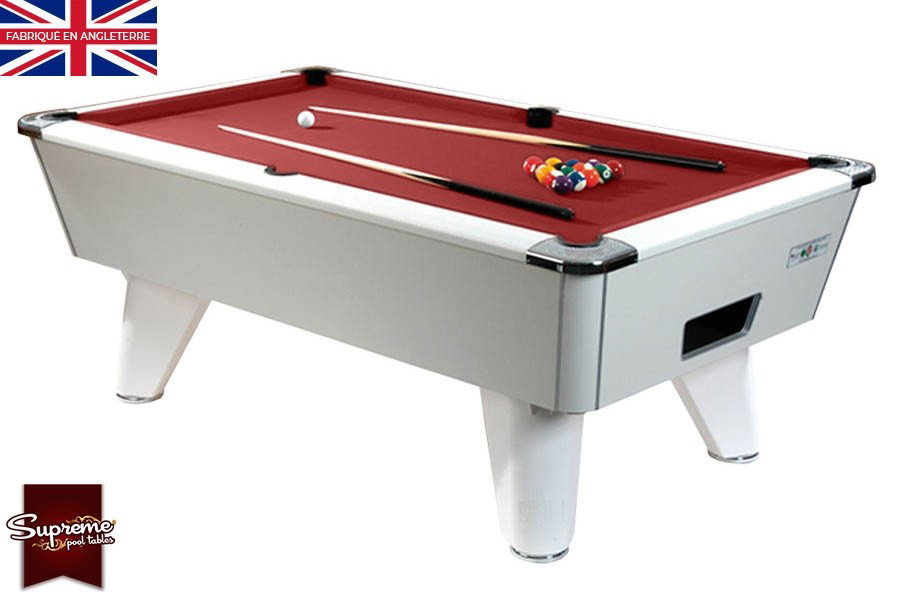 billard américain Avec tapis Neuf, Lustre De Billard Et Deux Queues